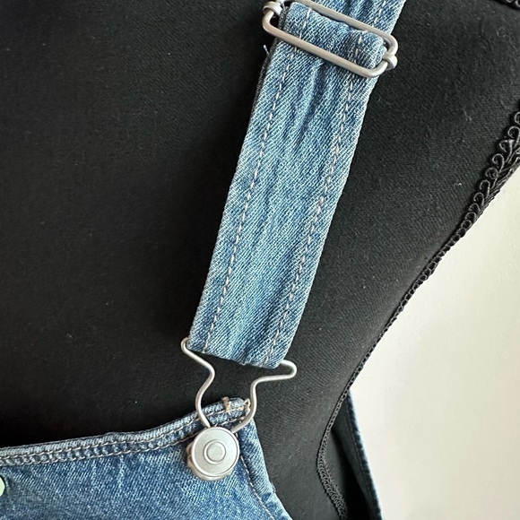 No Boundaries Juniors Denim Overalls - Picture 4 of 6